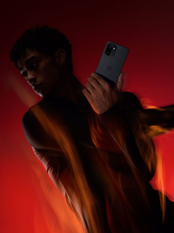 OnePlus 15R Smartphone Snapdragon 8 Gen 5 165Hz Display-14